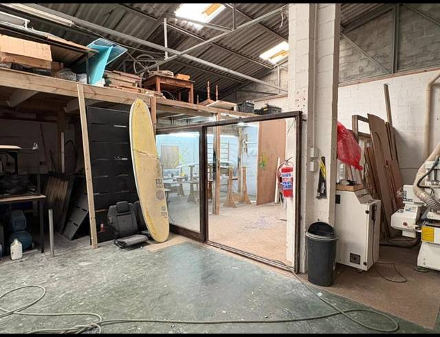 INDUSTRIAL FOR SALE IN KOMMETJIE